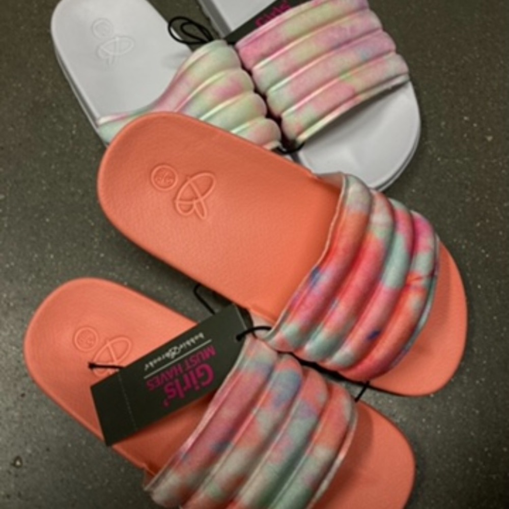 NWT Girls Pastel Cushion Slides sz 2/3